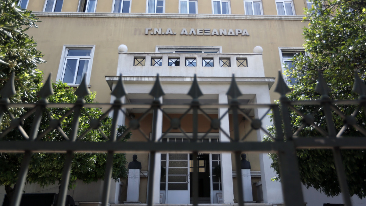 Νοσοκομείο Αλεξάνδρα κορωνοϊός: “Δεν μπορεί να ελεγχθεί η διασπορά” λένε οι εργαζόμενοι