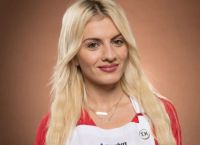 Η Ασημίνα του MasterChef γυμνάζεται και μας κολάζει Η Ασημίνα του MasterChef γυμνάζεται και μας κολάζει