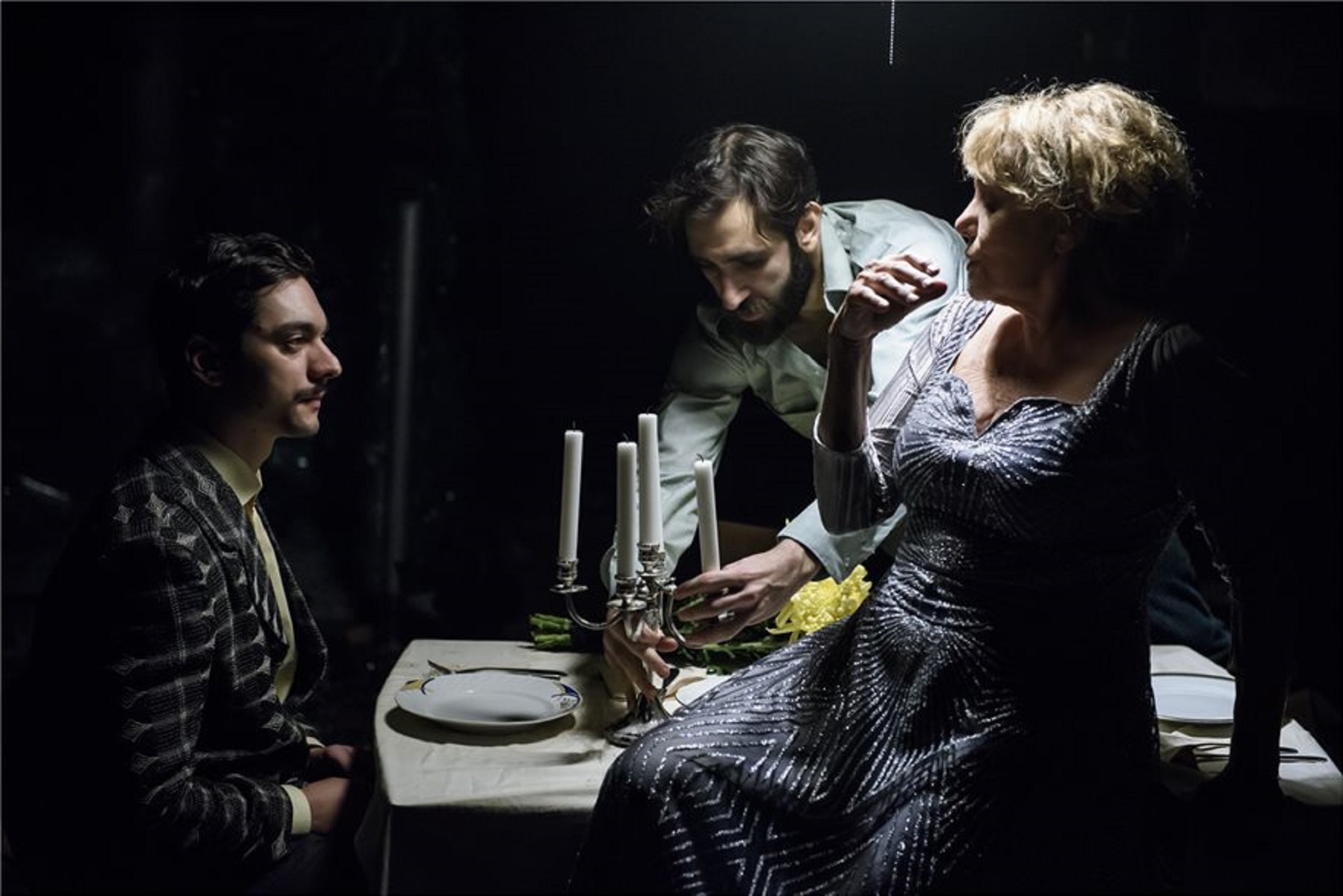 Θέατρο Οδού Κεφαλληνίας: Διαδικτυακά έξι παραστάσεις δωρεάν [vid]