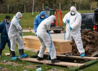 Κορωνοϊός Βρετανία: Από τις πλέον πληγείσες χώρες της Ευρώπης – Πάνω από 20.000 οι νεκροί Κορωνοϊός Βρετανία: Από τις πλέον πληγείσες χώρες της Ευρώπης – Πάνω από 20.000 οι νεκροί
