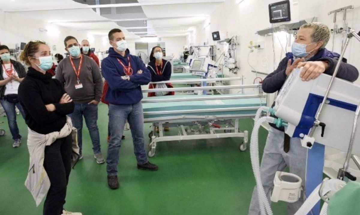 Κορωνοϊός Ιταλία: Ρώσοι και Ιταλοί στρατιωτικοί δέχονται ασθενείς με κορωνοϊό στην Μπέργκαμο