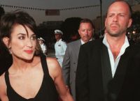 Μπρους Γουίλις – Ντέμι Μουρ κορωνοϊός: Μαζί στην καραντίνα Μπρους Γουίλις – Ντέμι Μουρ κορωνοϊός: Μαζί στην καραντίνα