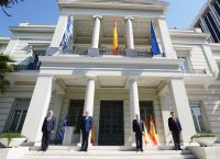 Δένδιας Ισπανία κορωνοϊός: Να βγούμε από την κρίση ενισχυμένοι και ενωμένοι