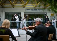Ευαγγελισμός ΕΡΤ κορωνοϊός: Μια μοναδική συναυλία στον προαύλιο χώρο του νοσοκομείου