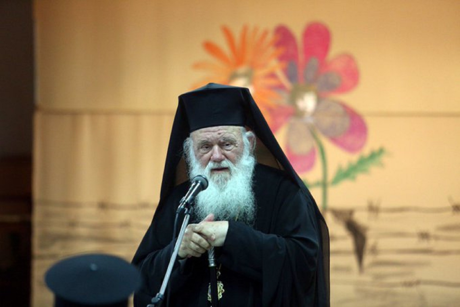 Αρχιεπίσκοπος Ιερώνυμος Πάσχα κορωνοϊός: Άλλο η συνάθροιση και άλλο η Θεία Κοινωνία