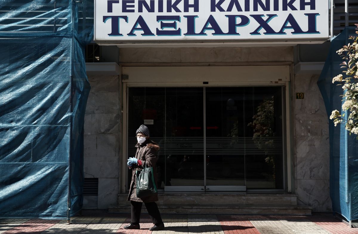 Στην κλινική “Ταξιάρχαι” στο Περιστέρι ο Σωτήρης Τσιόδρας
