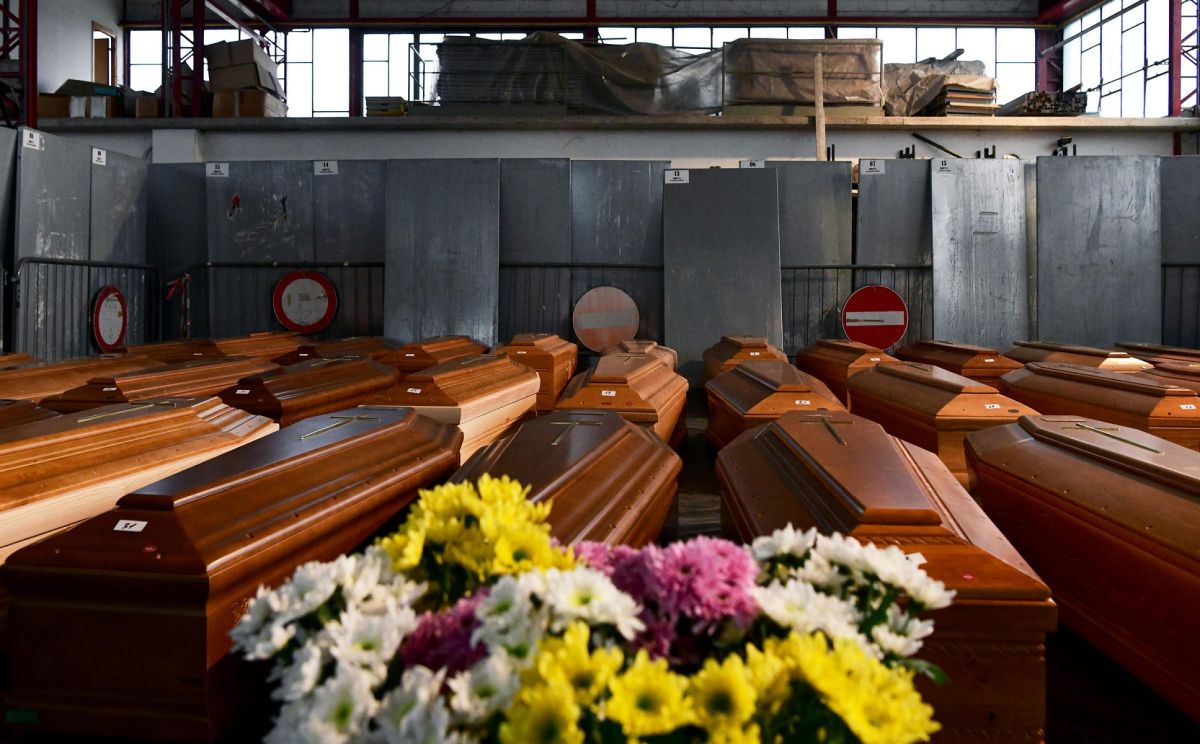 Κορωνοϊός Βρετανία νεκροί: 569 θύματα σε 24 ώρες – 2.921 στο σύνολο