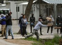 Δομή προσφύγων Μαλακάσας κορωνοϊός: Μετανάστες έσπασαν την καραντίνα και απέδρασαν Δομή προσφύγων Μαλακάσας κορωνοϊός: Μετανάστες έσπασαν την καραντίνα και απέδρασαν