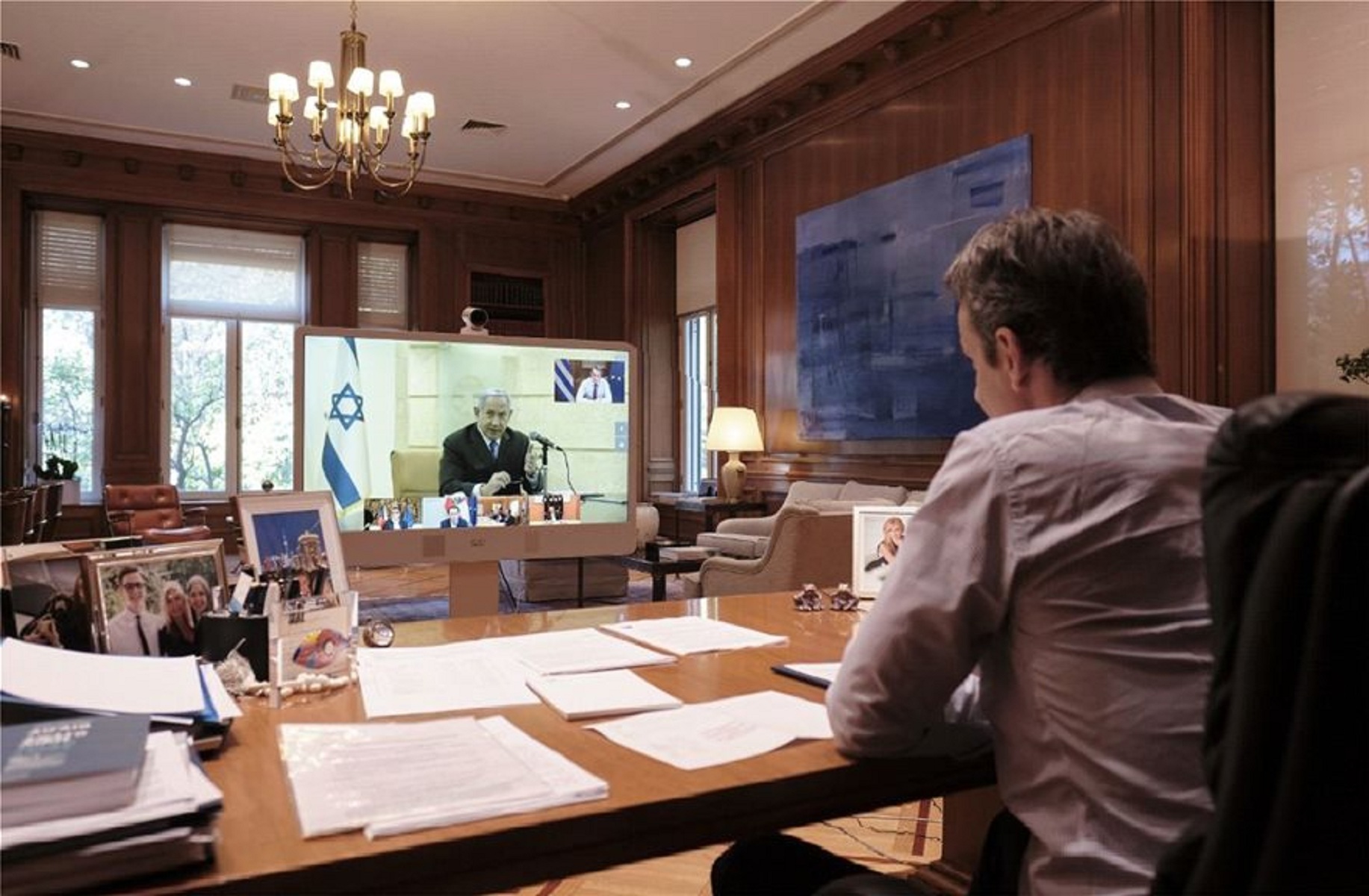 Μητσοτάκης κορωνοϊός: Τηλεδιάσκεψη με ηγέτες κρατών που αντιμετώπισαν την πανδημία