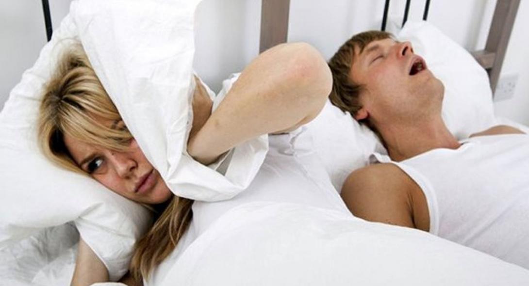 Σταματήστε το ροχαλητό – Αίτια, θεραπεία και πως κόβεται [vid]