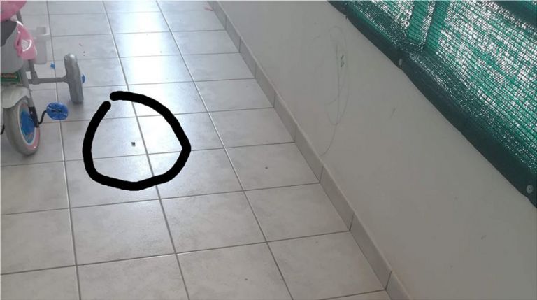 Μενίδι: Σφαίρα καρφώθηκε σε ποδήλατο 3χρονης από γλέντι Ρομά