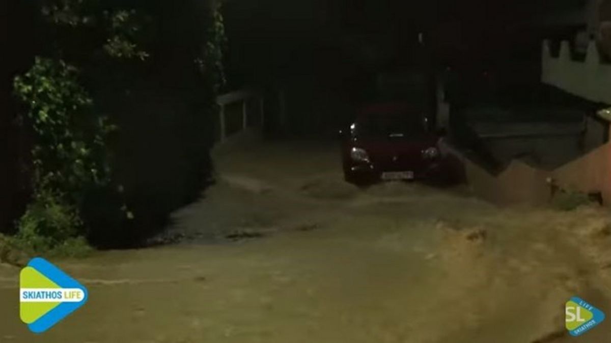Σκιάθος κακοκαιρία: Σε κατάσταση έκτακτης ανάγκης μετά τη θεομηνία [vid]