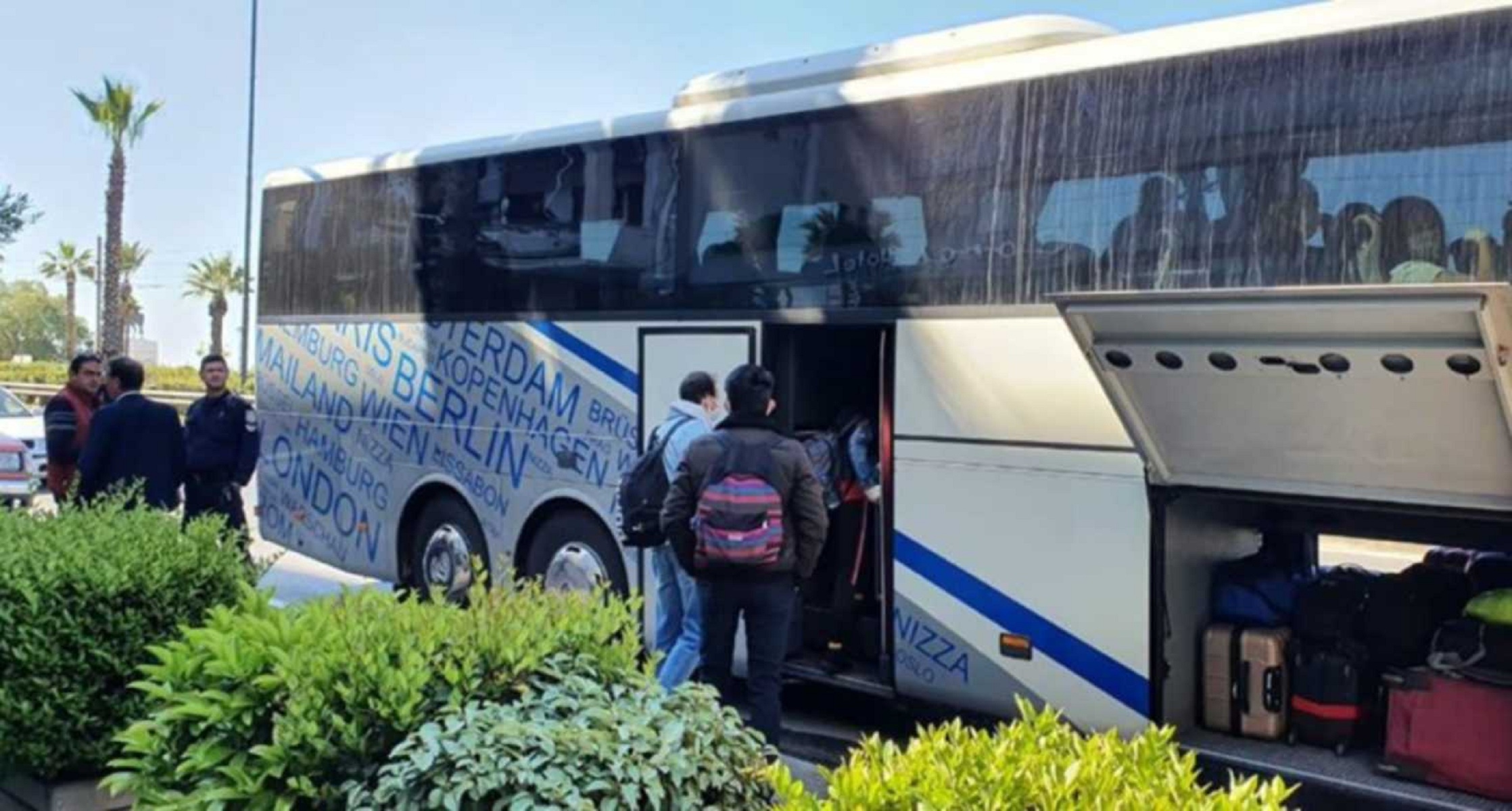 Τουρκία κορωνοϊός: Επέστρεψαν οι 160 επιβάτες του “Ελευθέριος Βενιζέλος” που ήταν σε καραντίνα