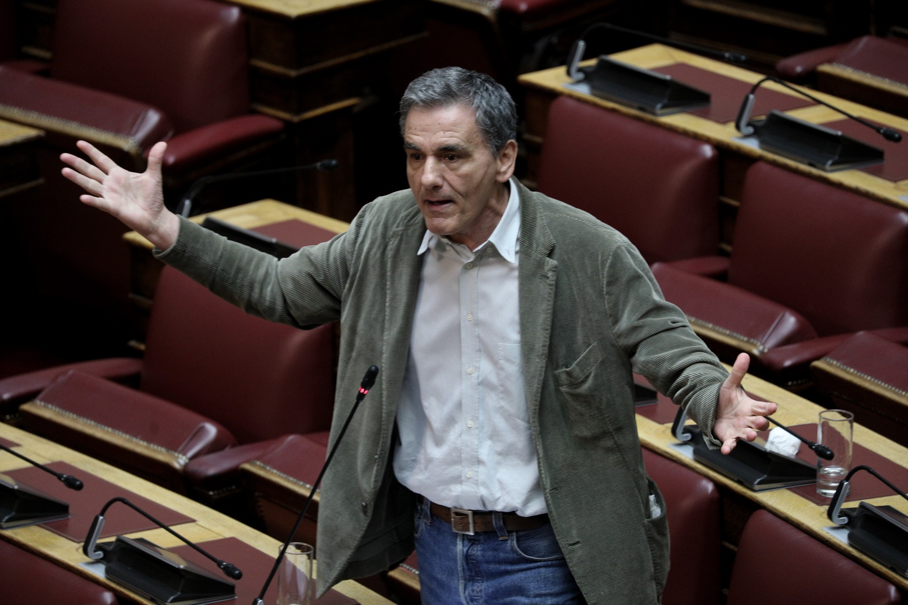 Τσακαλώτος για Σταϊκούρα: Πως να πάρουμε τα επιχειρήματά σας σοβαρά