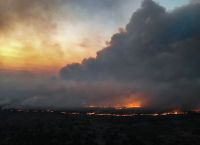 Τσερνόμπιλ Ουκρανία φωτιά: Μια “ανάσα” από τον πυρηνικό σταθμό η μεγάλη πυρκαγιά