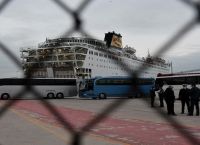 Πλοίο Ελευθέριος Βενιζέλος κορωνοϊός: Σε εξέλιξη η εκκένωση – Μεταφορά των επιβαινόντων σε ξενοδοχεία