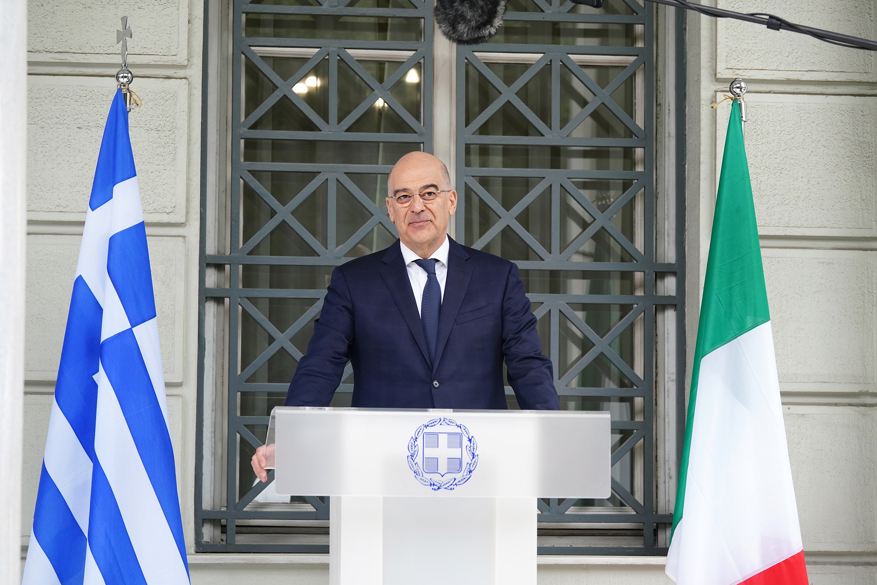 Συμφωνία για ΑΟΖ υπογράφουν Δένδιας και Λουίτζι Ντι Μάιο