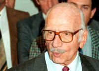 Ξενοφών Ζολώτας: Ο επιφανής Έλληνας και οι ιστορικοί λόγοι του ως διοικητής της ΤτΕ Ξενοφών Ζολώτας: Ο επιφανής Έλληνας και οι ιστορικοί λόγοι του ως διοικητής της ΤτΕ