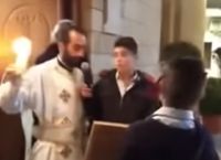 Πάσχα Ζωνιανά: Χριστός Ανέστη με ριπές από Καλάσνικοφ [vid]