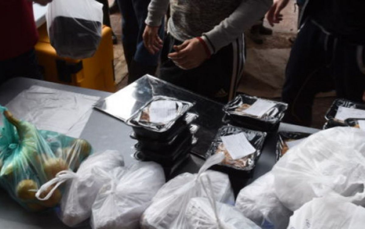 Περιφέρεια Αττικής: Πάνω από 50.000 πασχαλινά γεύματα σε ευπαθείς πολίτες