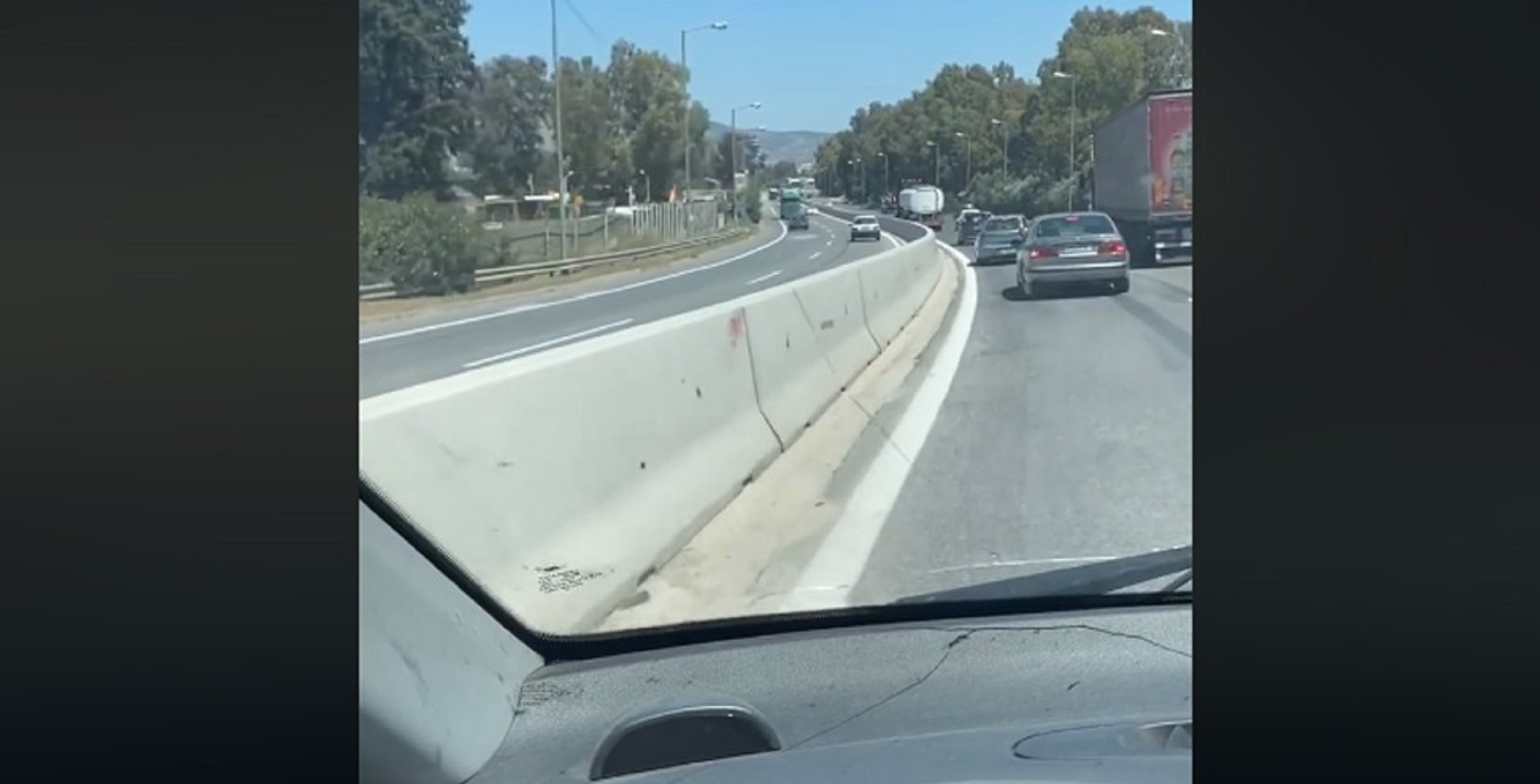 Σοκαριστικό video – Οδηγούσε ανάποδα πριν λίγο στη Λεωφόρο Αθηνών και τράκαρε