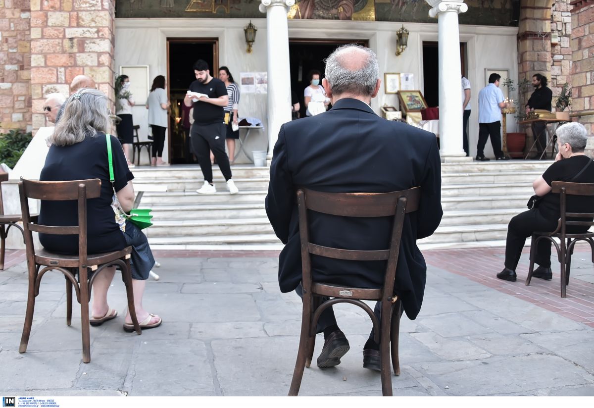 Εκκλησίες μέτρα: Άνοιξαν οι ναοί – Δείτε αναλυτικά τα μέτρα για τους χώρους λατρείας