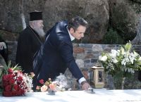 Χανιά πρωθυπουργός: Συγκίνηση στο μνημόσυνο του Κωνσταντίνου Μητσοτάκη