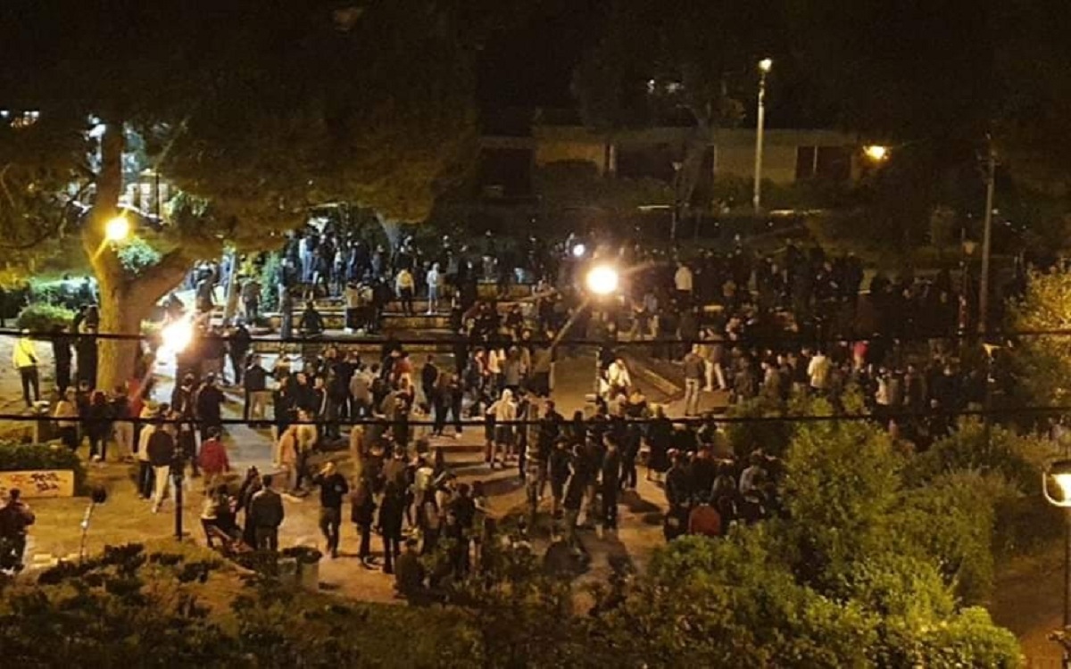 Αγία Παρασκευή άρση μέτρων: Επεισόδια για μπίρες μεταξύ νεαρών και αστυνομικών