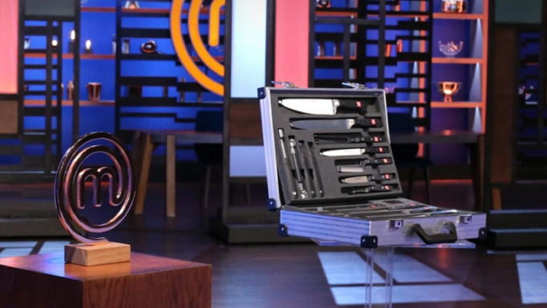 ΜasterChef 4 spoiler 25/5: Μπαίνει στο παιχνίδι για το Silver Award η ομάδα του Κοντιζά