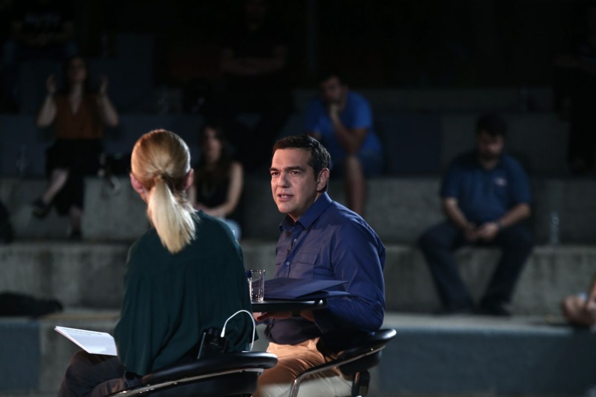 Αλέξης Τσίπρας: Επίθεση στην κυβέρνηση – «Ο ιός κολλάει στην Κυψέλη, όχι όμως στην Ομόνοια»