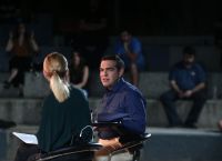 Αλέξης Τσίπρας: Επίθεση στην κυβέρνηση – «Ο ιός κολλάει στην Κυψέλη, όχι όμως στην Ομόνοια»