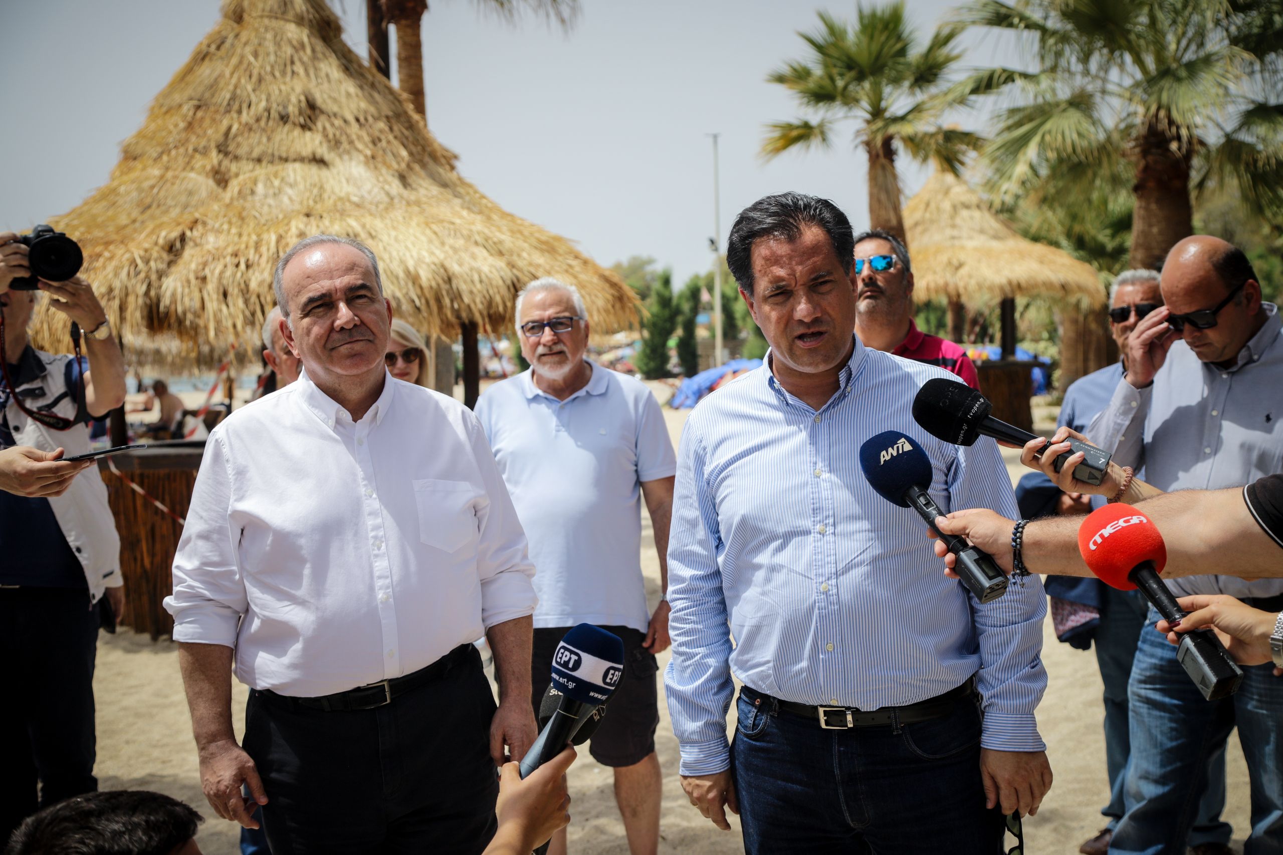 Γεωργιάδης για παραλίες: Όλα πηγαίνουν “ρολόι” – Με πειθαρχία θα κερδίσουμε το στοίχημα της οικονομίας