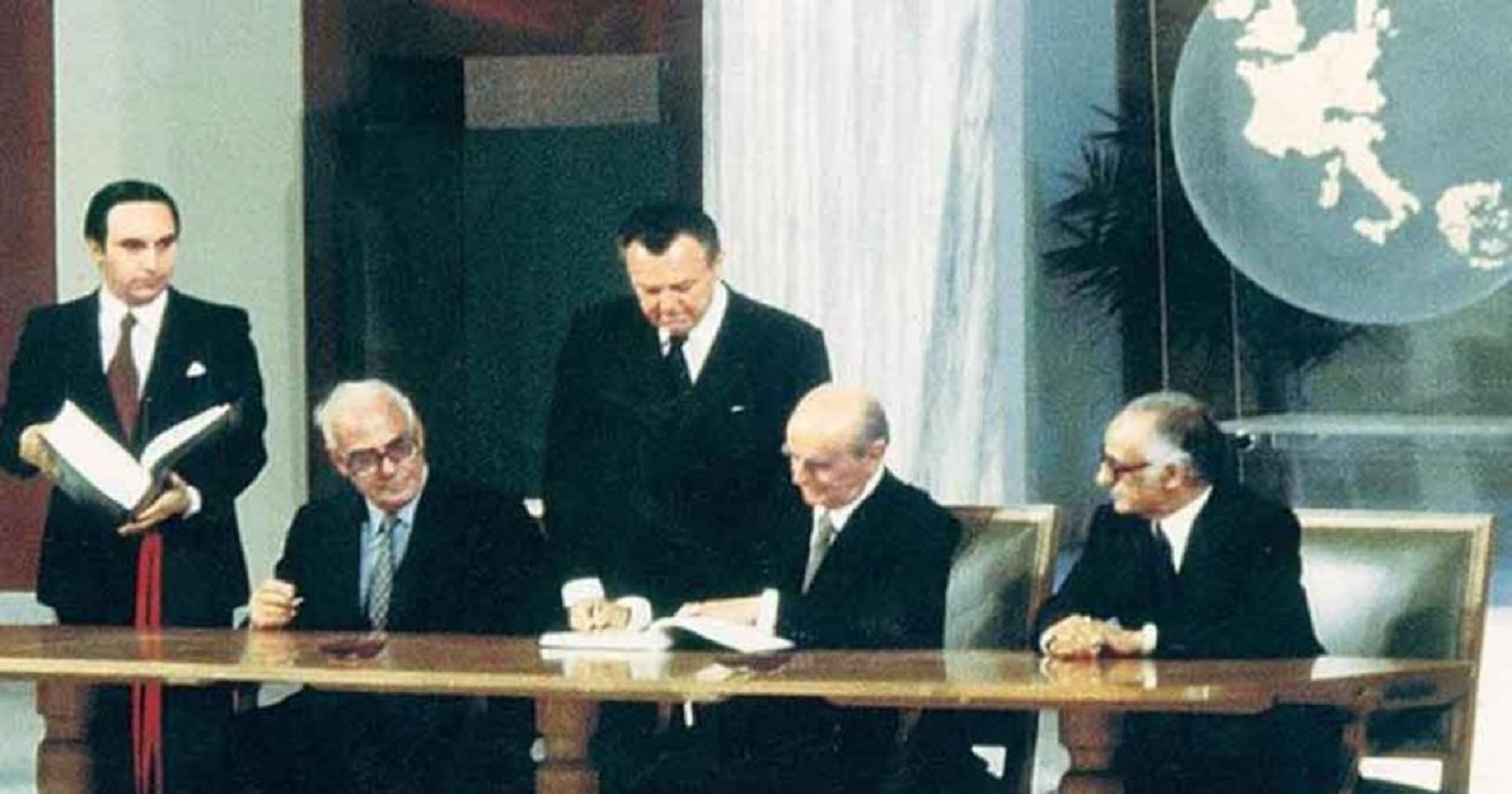 28 Μαΐου 1979: Σαν σήμερα η συμφωνία ένταξης της Ελλάδας στην ΕΟΚ