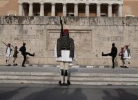 Γενοκτονία των Ποντίων: Συγκινητική η αλλαγή φρουράς στη Βουλή Γενοκτονία των Ποντίων: Συγκινητική η αλλαγή φρουράς στη Βουλή