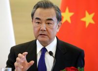 Κίνα σε ΗΠΑ: Συνεργαστείτε μαζί μας για τον κορωνοϊό αντί να διαδίδετε ψέματα