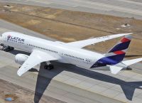 Latam Airlines κορωνοϊός: H μεγαλύτερη αεροπορική της Λατινικής Αμερικής θα περικόψει 2.700 θέσεις εργασίας Latam Airlines κορωνοϊός: H μεγαλύτερη αεροπορική της Λατινικής Αμερικής θα περικόψει 2.700 θέσεις εργασίας