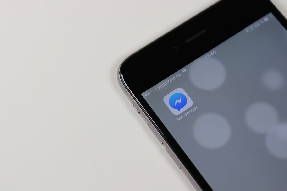 Ο τρόπος για να διαβάζεις τα μηνύματα στο messenger χωρίς να εμφανίζεται το «διαβάστηκε»