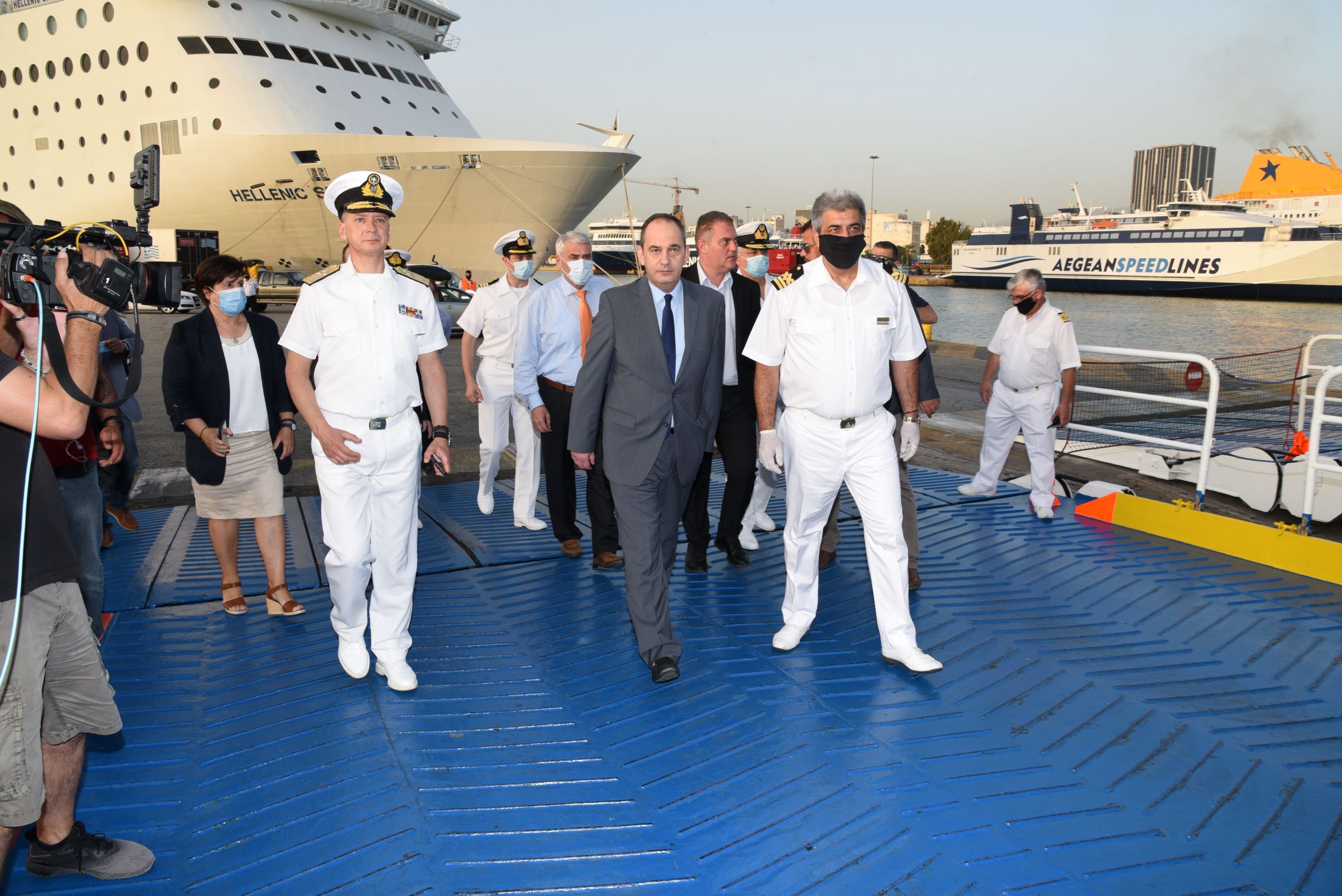 Πλακιωτάκης νέα μέτρα κορωνοϊός: Σε Αίγινα, Πόρο και Σπέτσες σήμερα ο υπουργός Ναυτιλίας