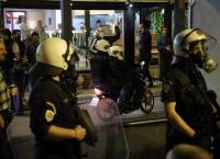 Αγία Παρασκευή: Ένταση στην πλατεία – 200 συγκεντρωμένοι προσπάθησαν να παραμείνουν στην πλατεία