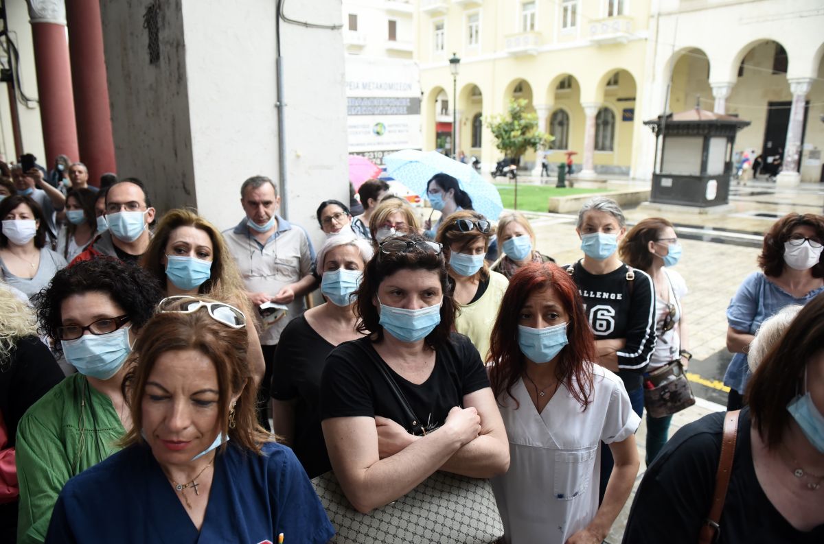 ΠΟΕΔΗΝ κορωνοϊός: Στο κόκκινο η Αττική – Μεγάλες ελλείψεις σε ΜΕΘ