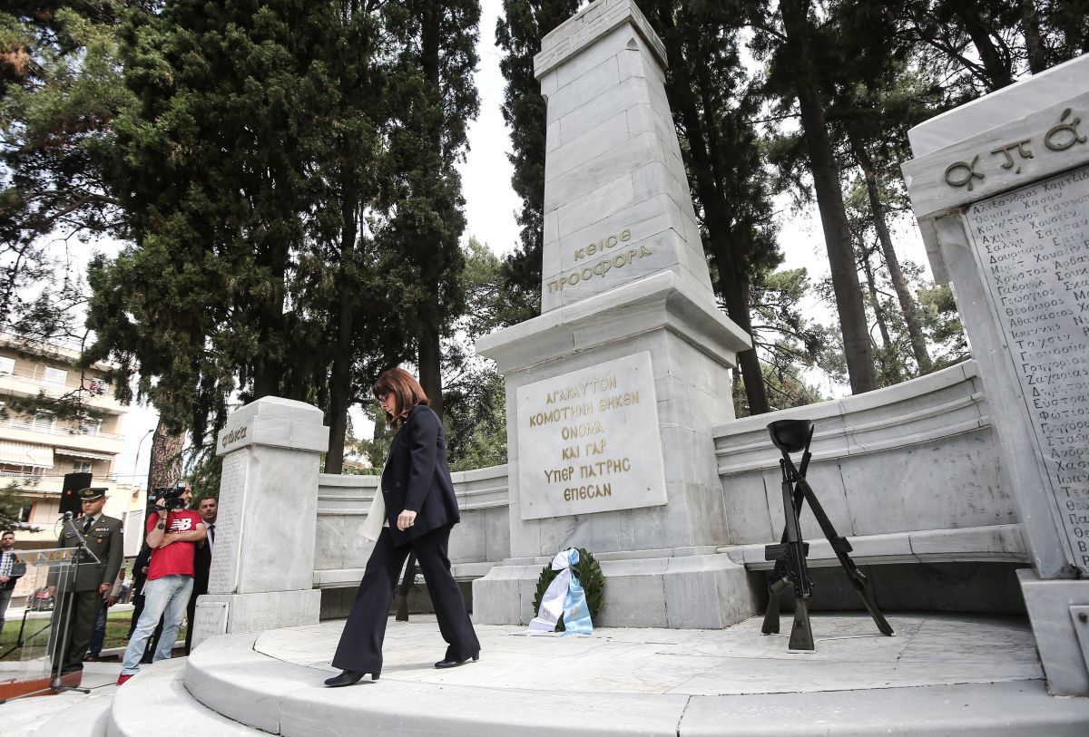 Κατερίνα Σακελλαροπούλου: “Οι Έλληνες, χριστιανοί και μουσουλμάνοι, αποτελούν μοναδικό πλούτο της Θράκης”