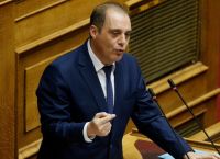 Βελόπουλος για Ρομά: «Όπλο σε κάθε Έλληνα – Όταν θα μπουκάρει, να γίνεται κόσκινο» Βελόπουλος για Ρομά: «Όπλο σε κάθε Έλληνα – Όταν θα μπουκάρει, να γίνεται κόσκινο»