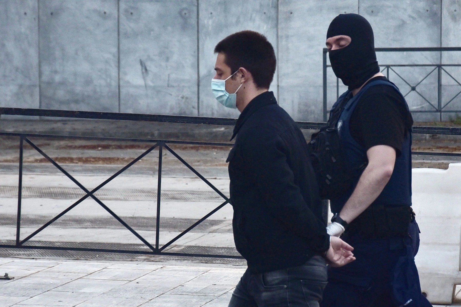 Δίκη βιασμός Ρόδος: Τεταμένο το κλίμα στο δικαστήριο