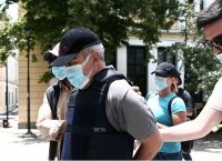 Ψευτογιατρός: Με ματζούνια και ζωγραφιές εξαπατούσε τα θύματα – Αυτά είναι τα σημειώματά του