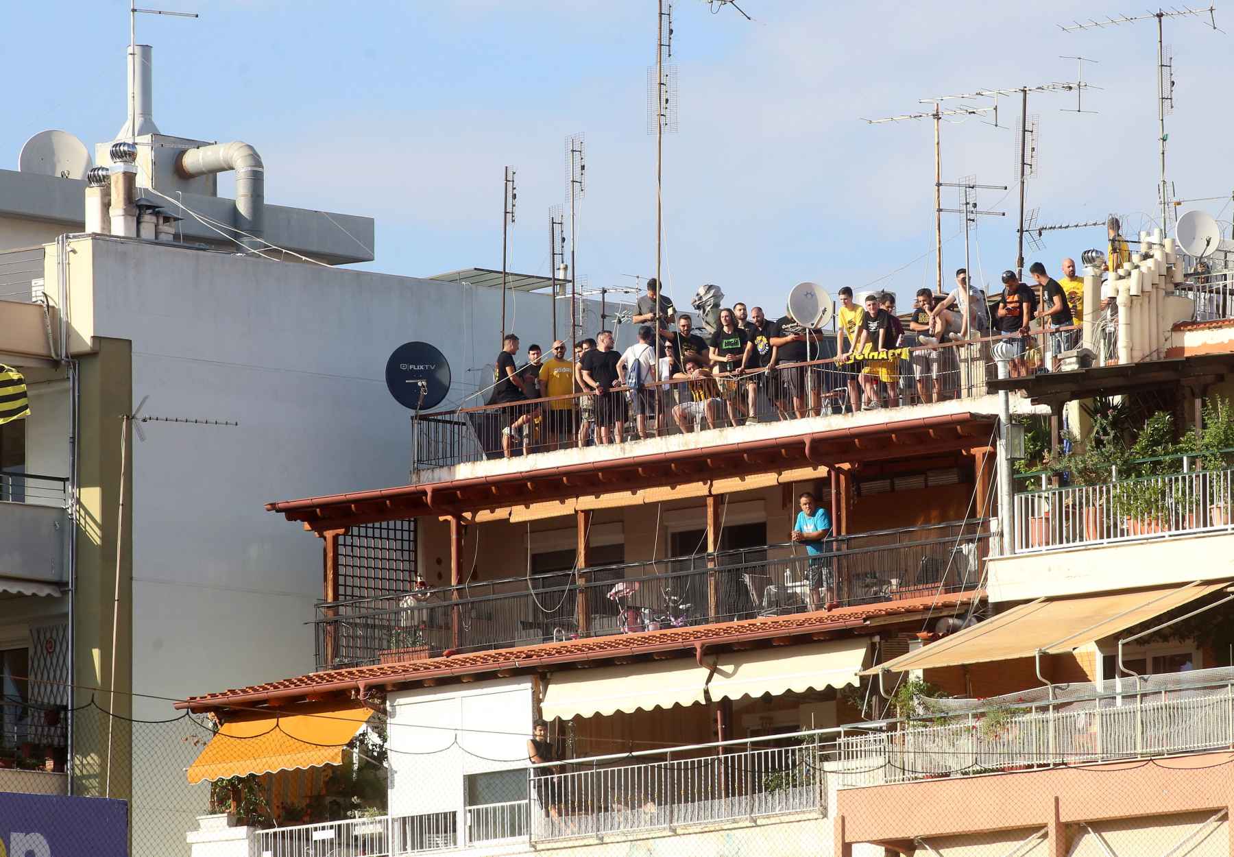 Άρης ΑΕΚ: «Χαμός» έξω από το Κλεάνθης Βικελίδης