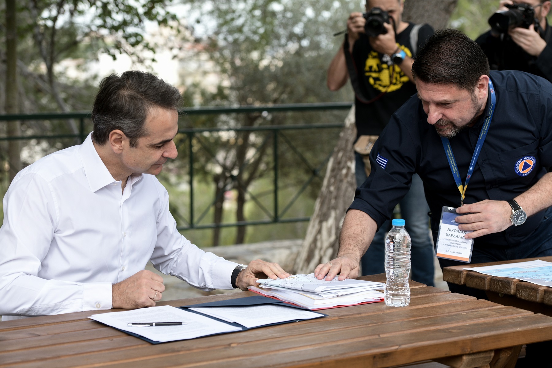 Έκτακτη τηλεδιάσκεψη Μητσοτάκη με Τσιόδρα και Χαρδαλιά