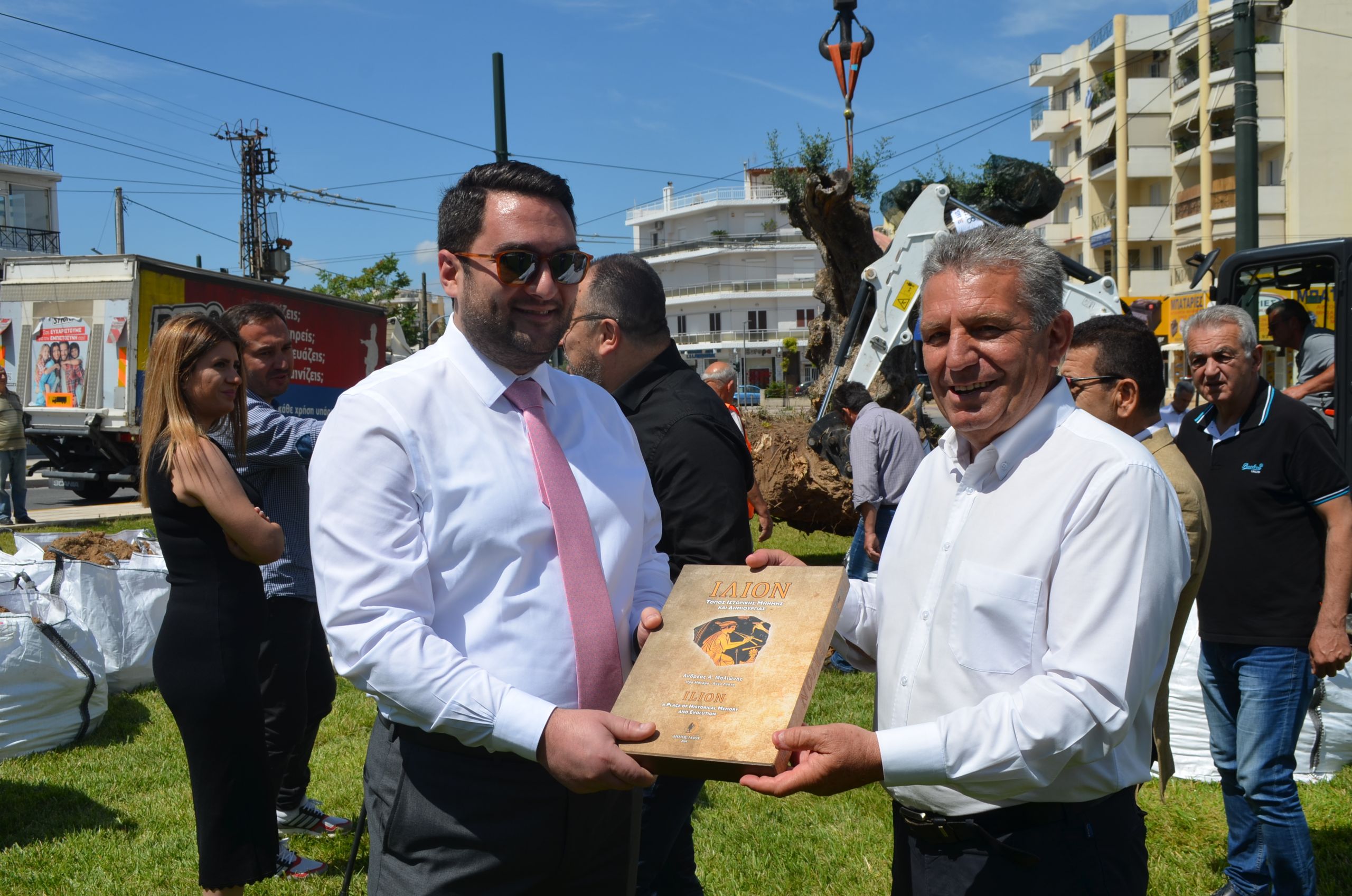 Παράδοση ελαιόδεντρων από την ΕΡΓΟΣΕ στο Δήμο Αθηναίων και στον Δήμο Ιλίου