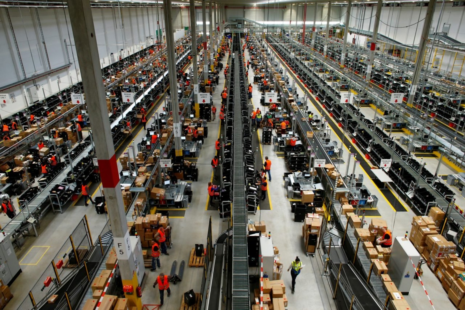 Amazon κορωνοϊός: Απεργούν οι εργαζόμενοι της πολυεθνικής στη Γερμανία μετά από αύξηση των κρουσμάτων