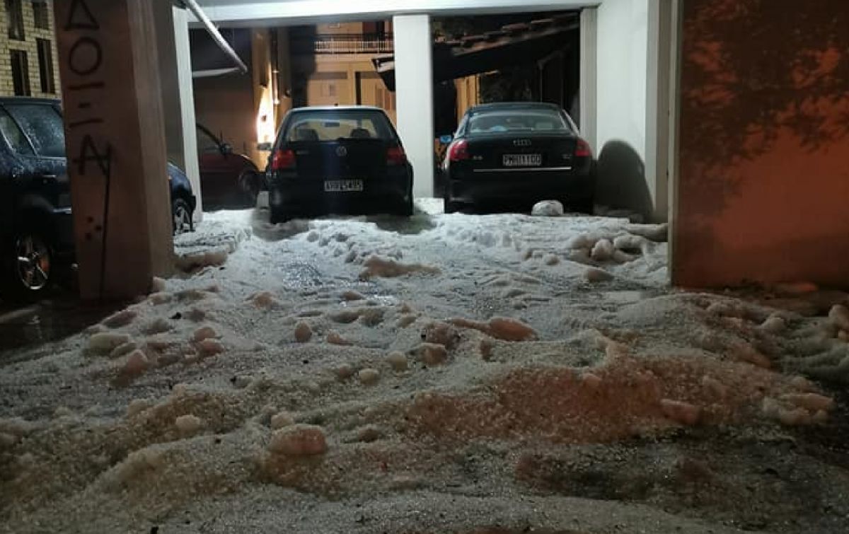 Δράμα Χαλάζι: Πρωτοφανής χαλαζόπτωση έπληξε την πόλη
