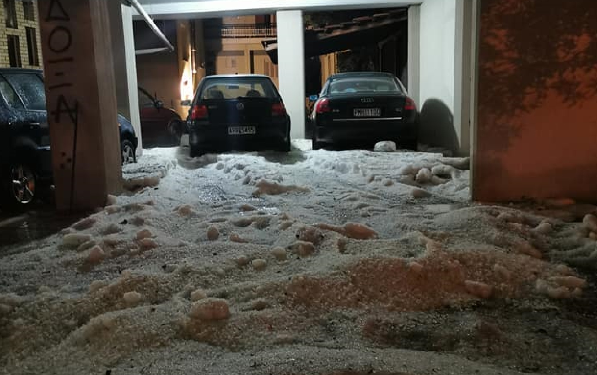 Δράμα Χαλάζι: Πρωτοφανής χαλαζόπτωση έπληξε την πόλη